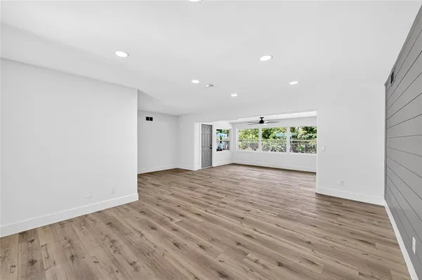 $3,995 | 2141 Indian Avenue South, Belleair Bluffs, FL 33770