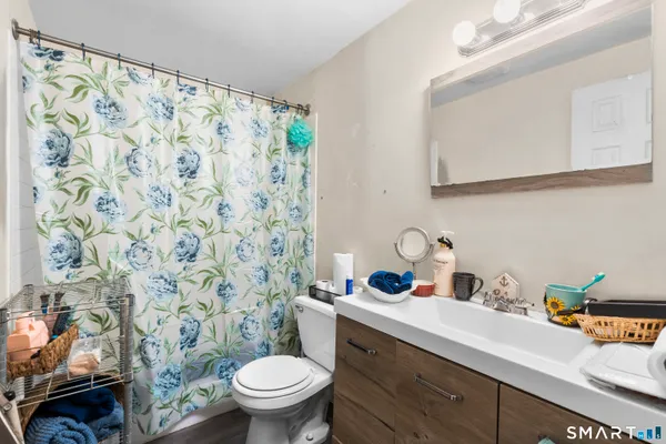 $144,500 | 130 Coe Avenue, Unit 14, East Haven, CT 06512