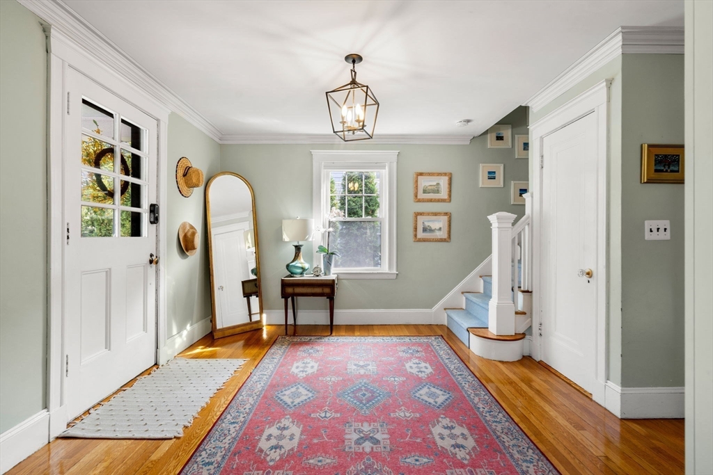 52 Hawthorn Road Milton, MA 02186 - Photo 6 of 34 Gallery Image 6