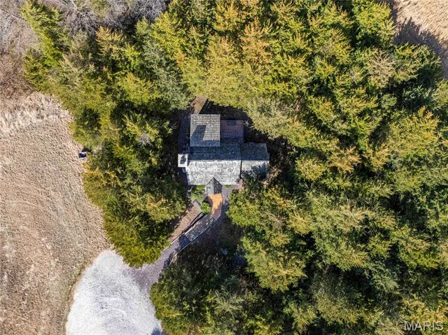 $299,000 | 25005 Double B Trail, Perry, MO 63462