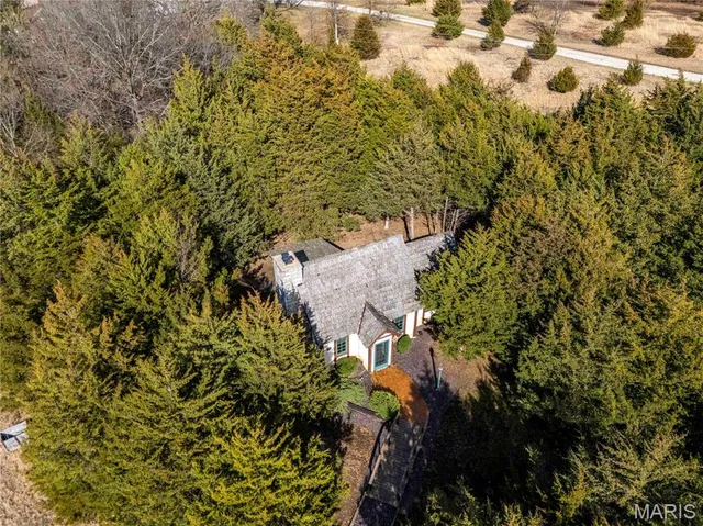 $299,000 | 25005 Double B Trail, Perry, MO 63462