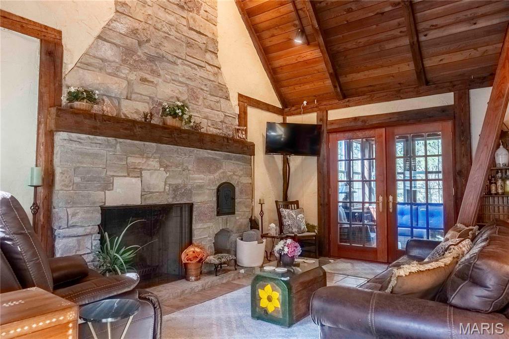 25005 Double B Trail Perry, MO 63462 - Photo 4 of 35