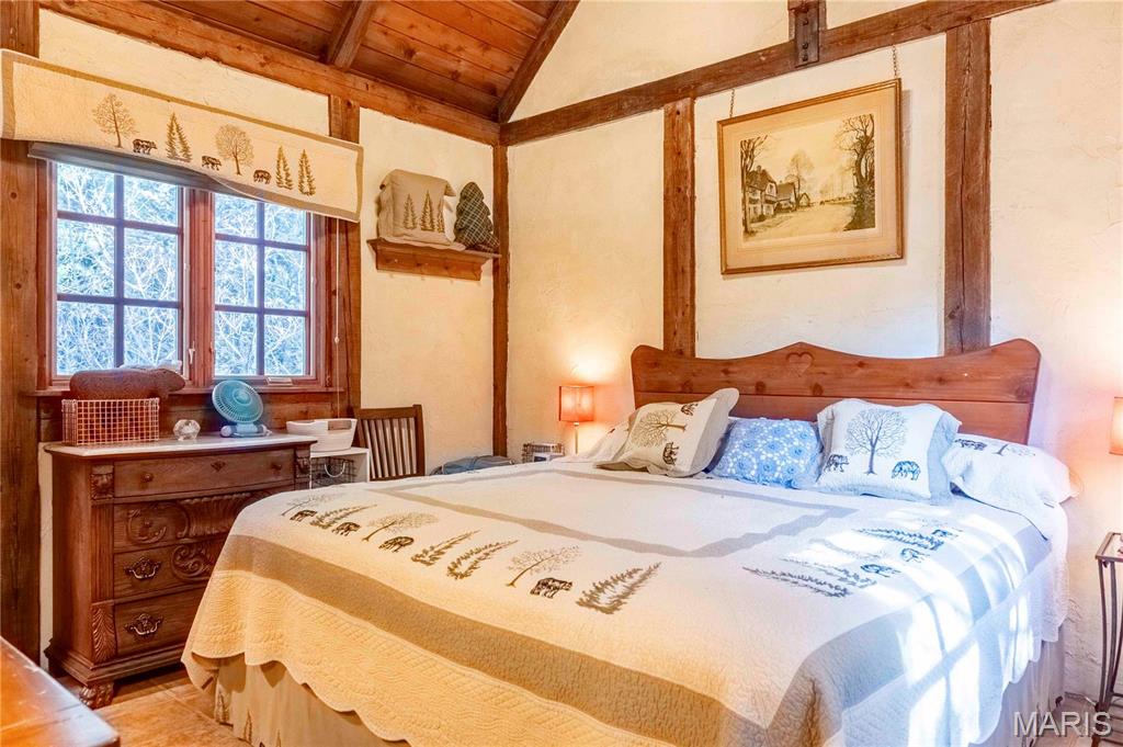 25005 Double B Trail Perry, MO 63462 - Photo 9 of 35