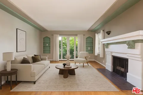 $1,900,000 | 7932 Blackburn Avenue, Los Angeles, CA 90048