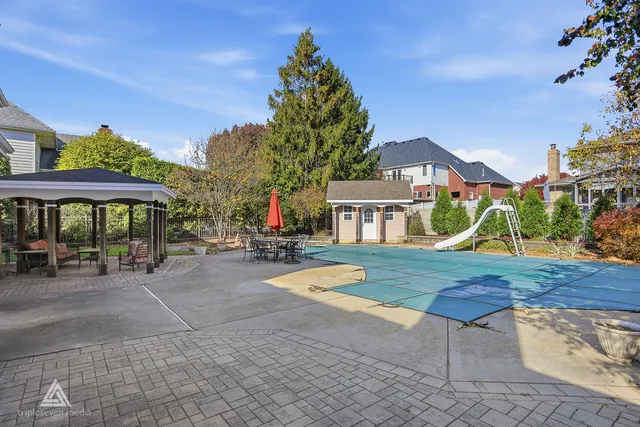 $745,000 | 11008 Laurel Hill Drive, Orland Park, IL 60467