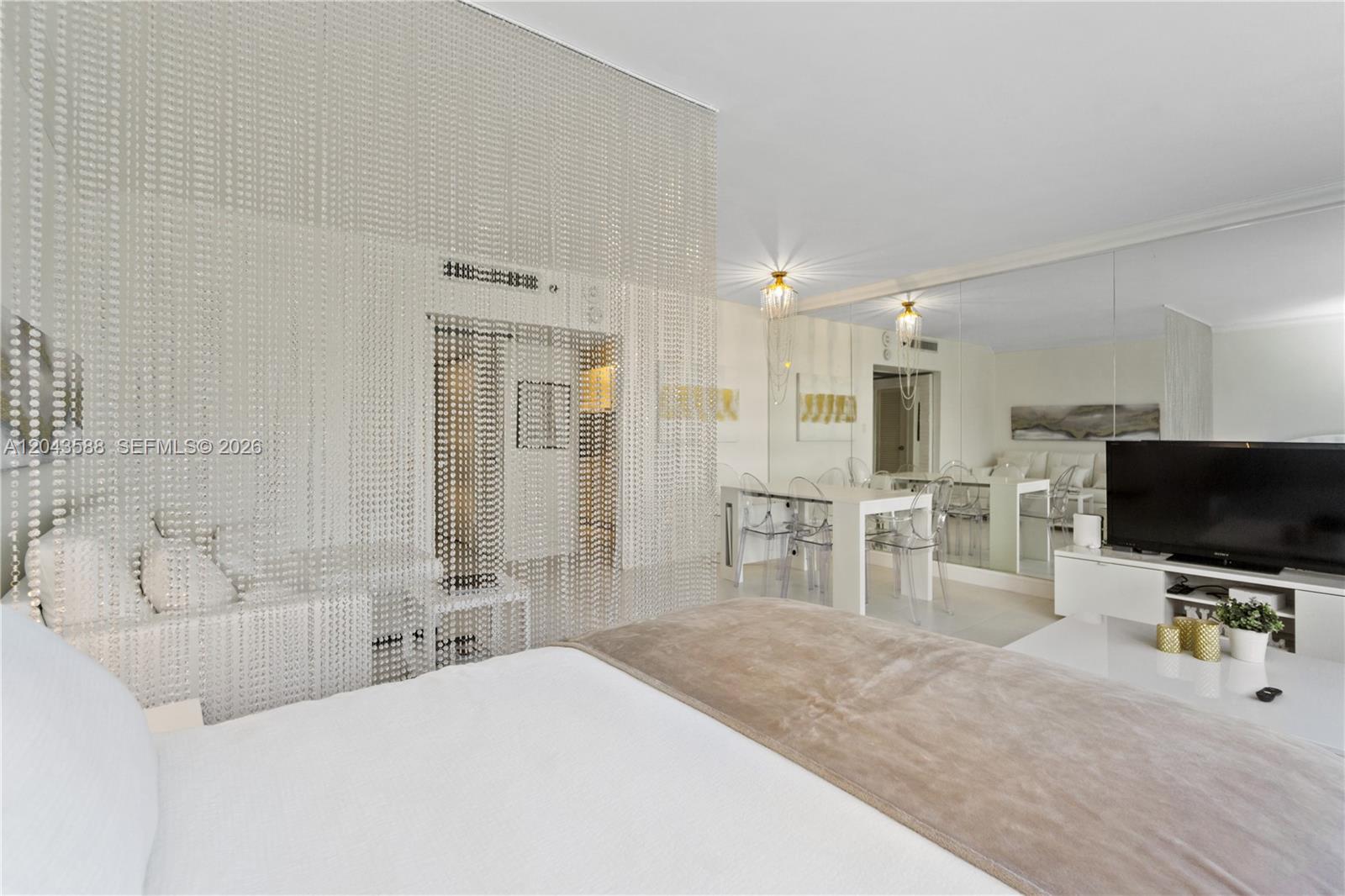 100 Lincoln Road, Unit 306 Miami Beach, FL 33139 - Photo 5 of 32