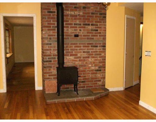 21 Potowomut Road North Kingstown, RI 02852 - Photo 8 of 8 Den/Family/Great Room.