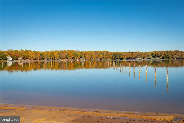 $30,000 | Lot 385-957 North Lakeshore Drive, Louisa, VA 23093