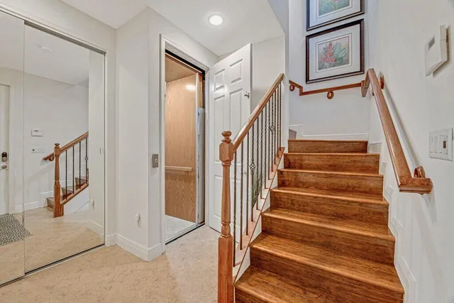 a view of entryway with a potted plant