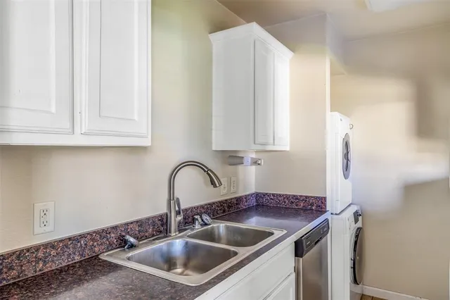 $685,000 | 852 West Vanderbilt Street, Stephenville, TX 76401