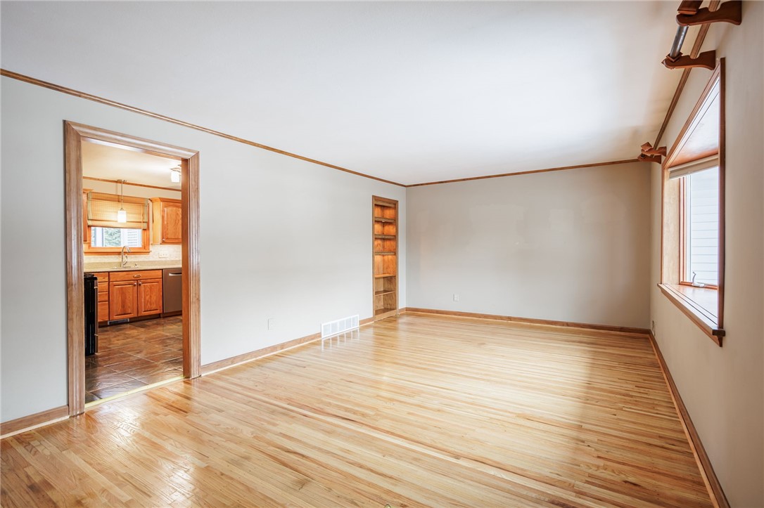 108 Bradford Road Henrietta, NY 14534 - Photo 17 of 44