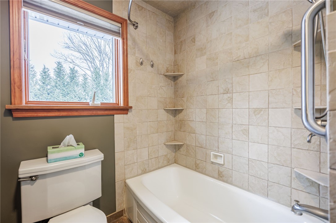 108 Bradford Road Henrietta, NY 14534 - Photo 23 of 44