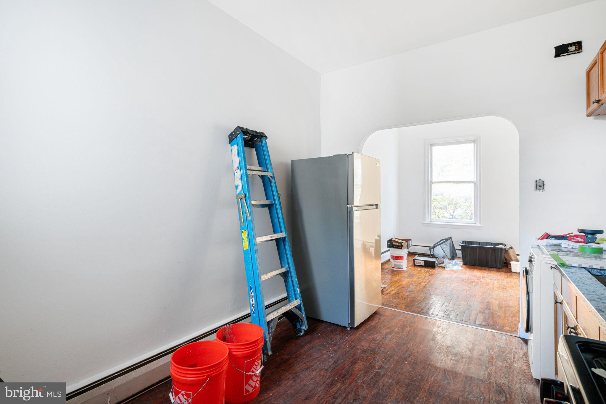 417 South 16th Street, Unit 2 Philadelphia, PA 19146 - Photo 5 of 10 a view of a room with gym equipment