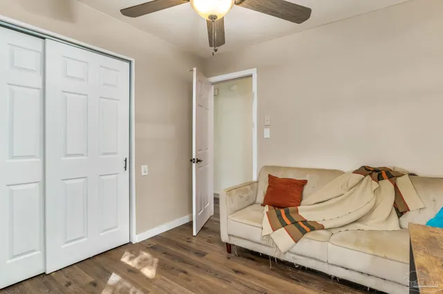a view of a livingroom with furniture