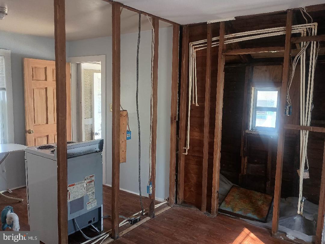 138 Jute Road Millville, NJ 08332 - Photo 4 of 12 a view of walk in closet