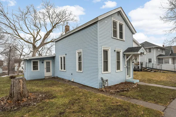 $170,000 | 1025 East McLean Avenue, St. Paul, MN 55106