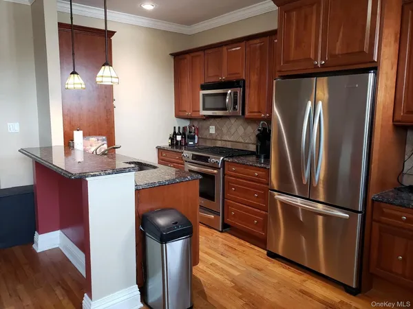 $3,500 | 111 7th Street, Garden City, NY 11530