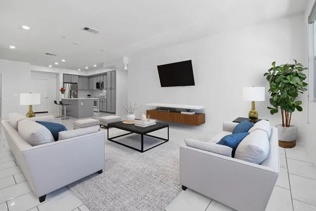 $799,000 | 2040 Mindoro Lane, Unit 4, Chula Vista, CA 91915