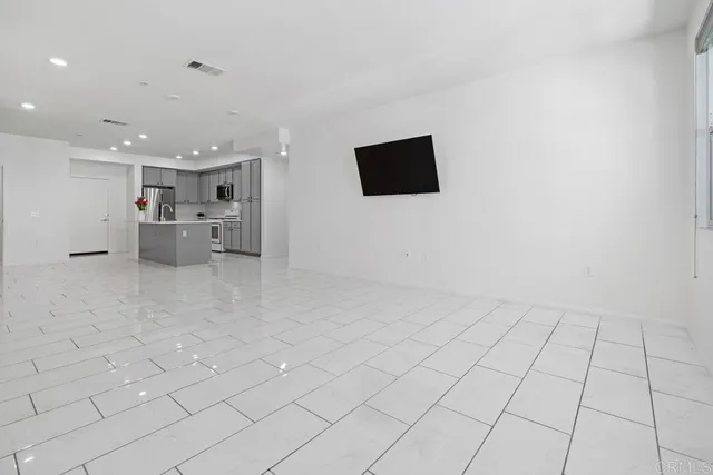 $799,000 | 2040 Mindoro Lane, Unit 4, Chula Vista, CA 91915