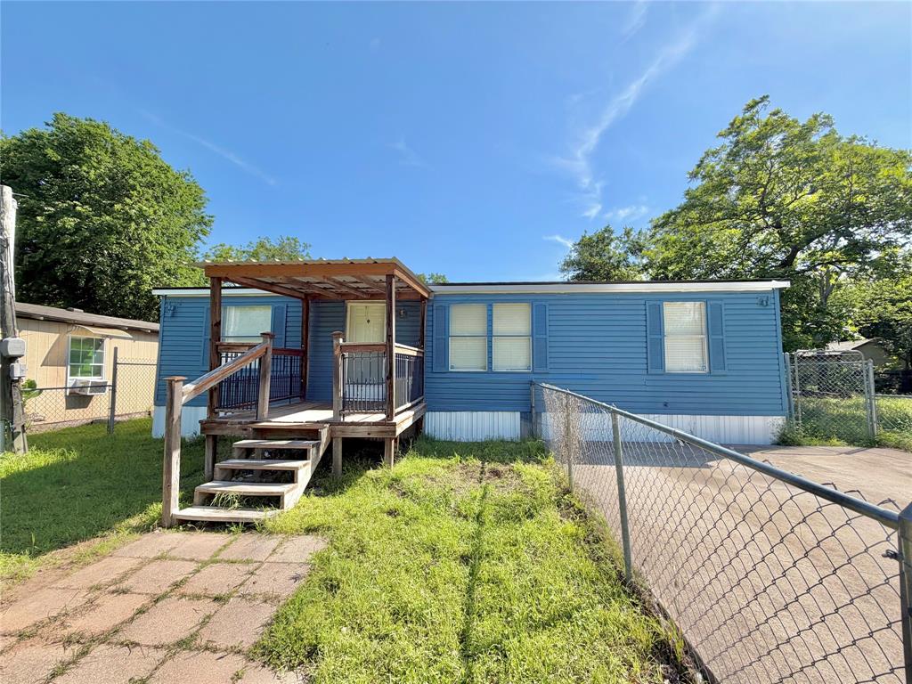 2022 Parrish Street Waco, TX 76705 - Photo 2 of 19