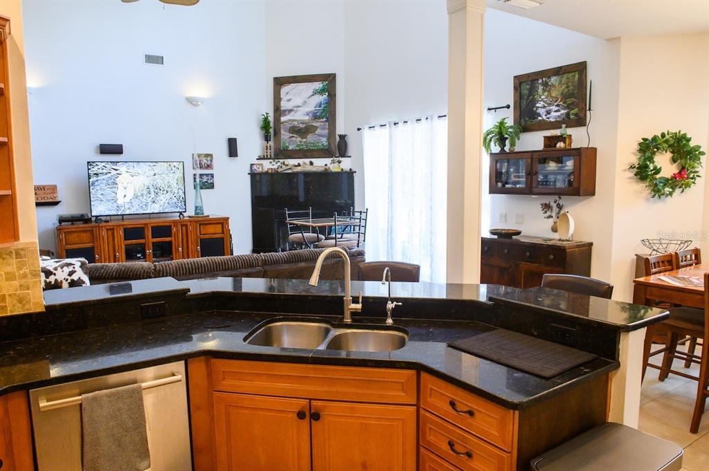 1710 Newberger Road Lutz, FL 33549 - Photo 14 of 73