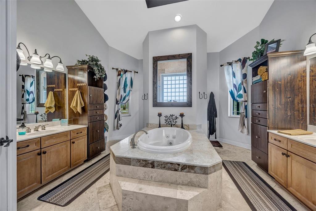 1710 Newberger Road Lutz, FL 33549 - Photo 34 of 99