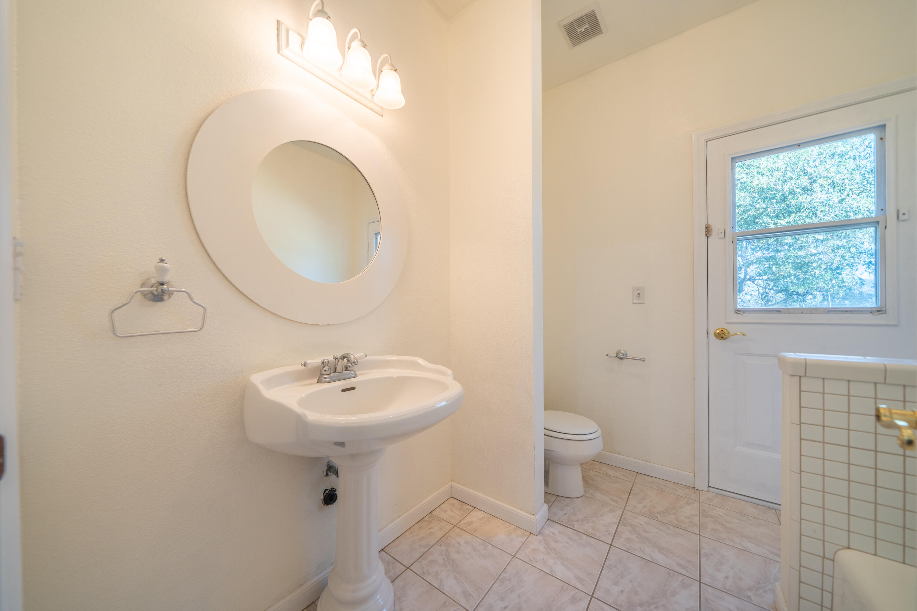 17526 Yellow Pne Road Shasta Lake, CA 96019 - Photo 27 of 48 17526 Yellow Pine Rd-34