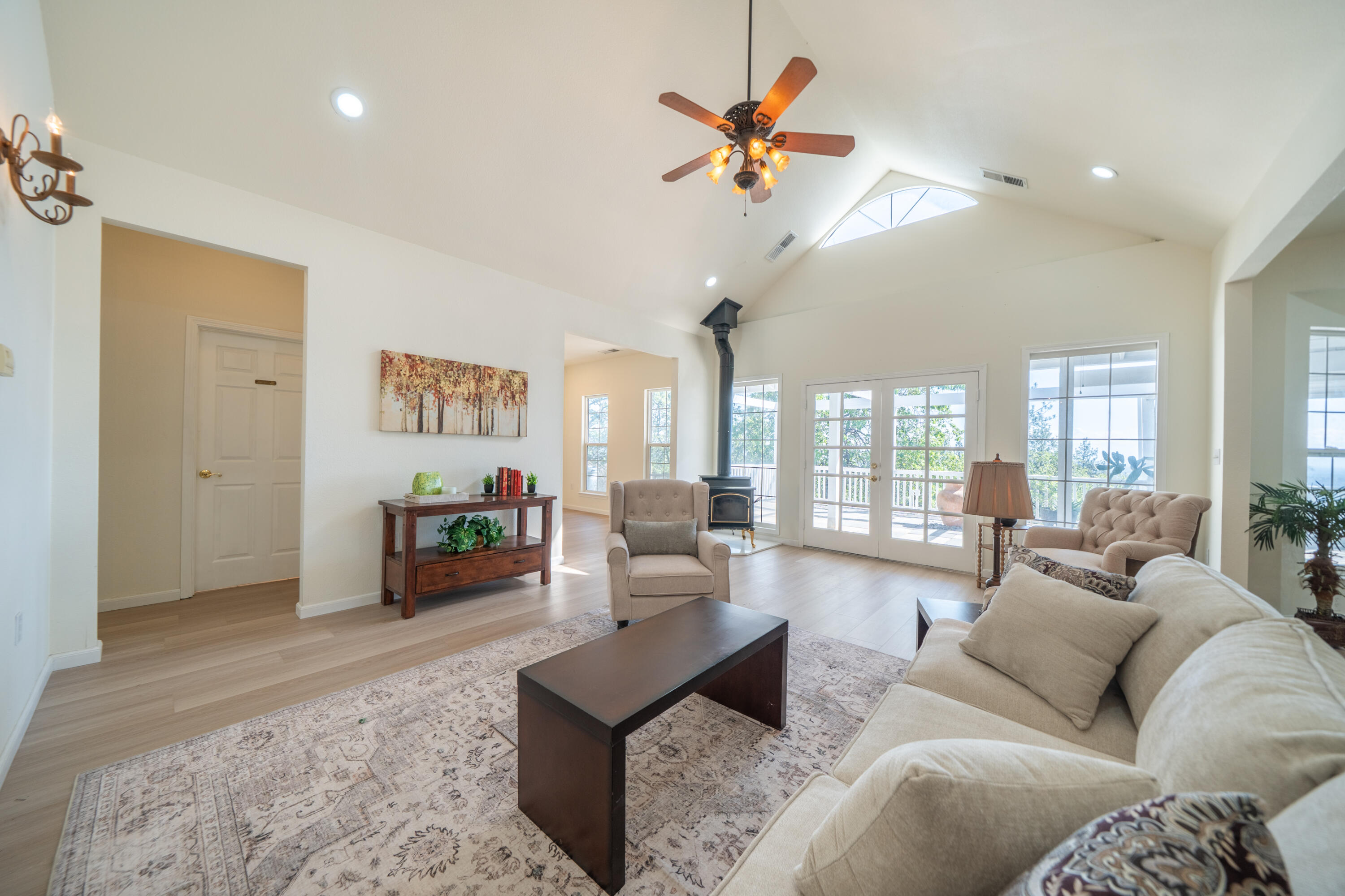 17526 Yellow Pne Road Shasta Lake, CA 96019 - Photo 9 of 48 17526 Yellow Pine Rd-14