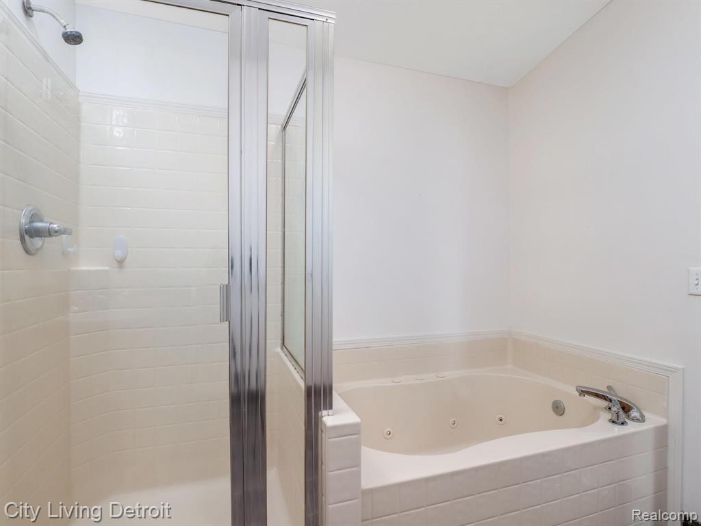 2545 John R Street Detroit, MI 48201 - Photo 21 of 37