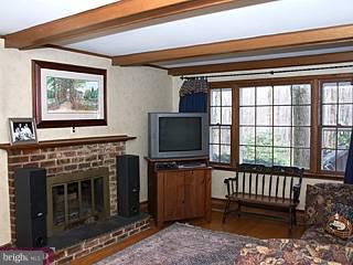 2225 Edge Hill Road Huntingdon Valley, PA 19006 - Photo 5 of 6 Gallery Image 5