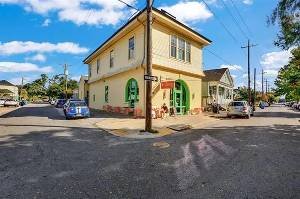 $1,750 | 4877 Laurel Street, Unit C, New Orleans, LA 70115