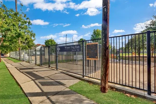 $1,750 | 4877 Laurel Street, Unit C, New Orleans, LA 70115