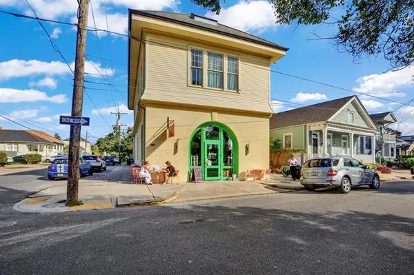 $1,750 | 4877 Laurel Street, Unit C, New Orleans, LA 70115