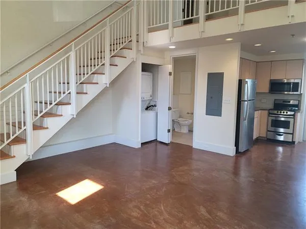$1,750 | 4877 Laurel Street, Unit C, New Orleans, LA 70115