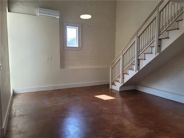 $1,750 | 4877 Laurel Street, Unit C, New Orleans, LA 70115