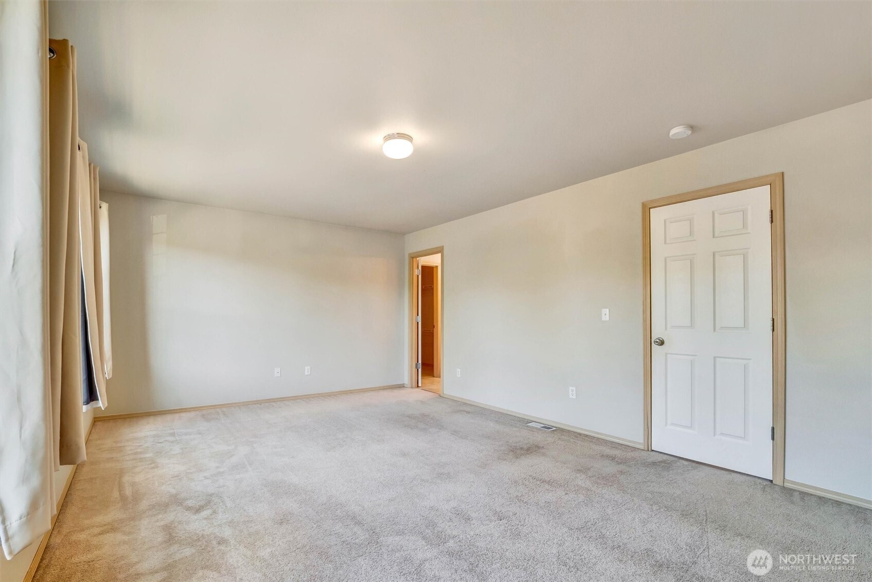 2426 Stafford Way Bothell, WA 98012 - Photo 23 of 40