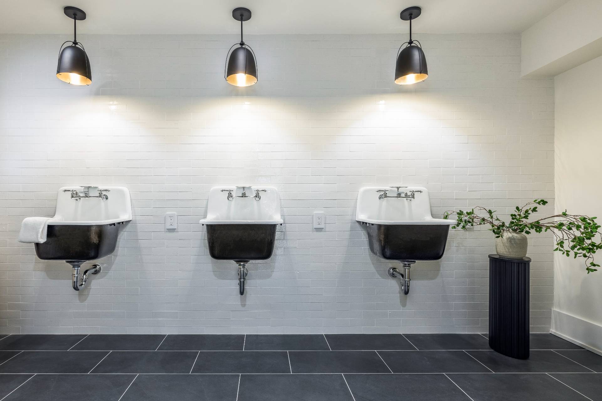 Undisclosed Address Sagaponack, NY 11962 - Photo 32 of 40 a view of house and hall with a potted plant