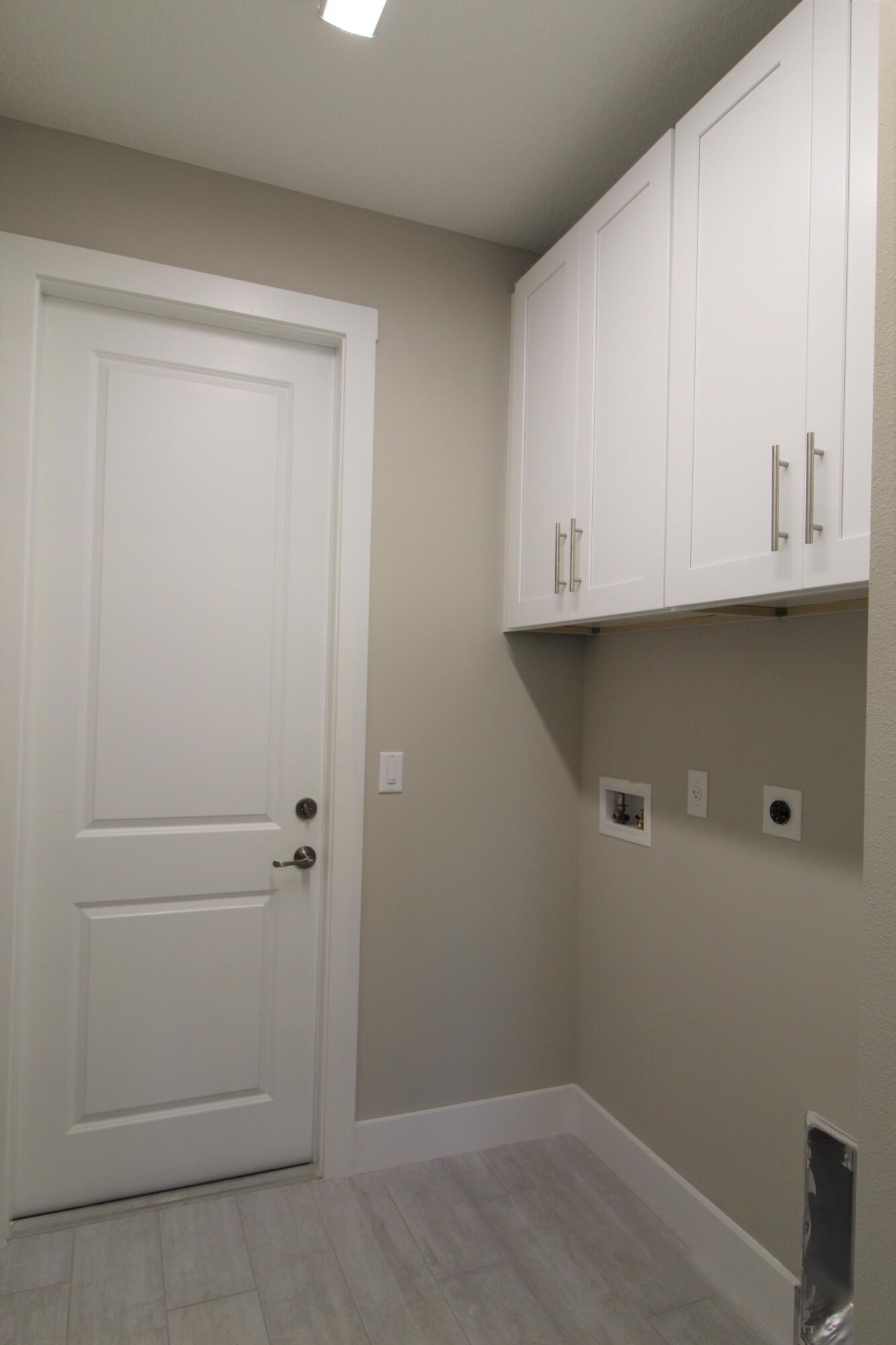 5705 Tangelo Drive Fort Pierce, FL 34982 - Photo 13 of 14 Laundry