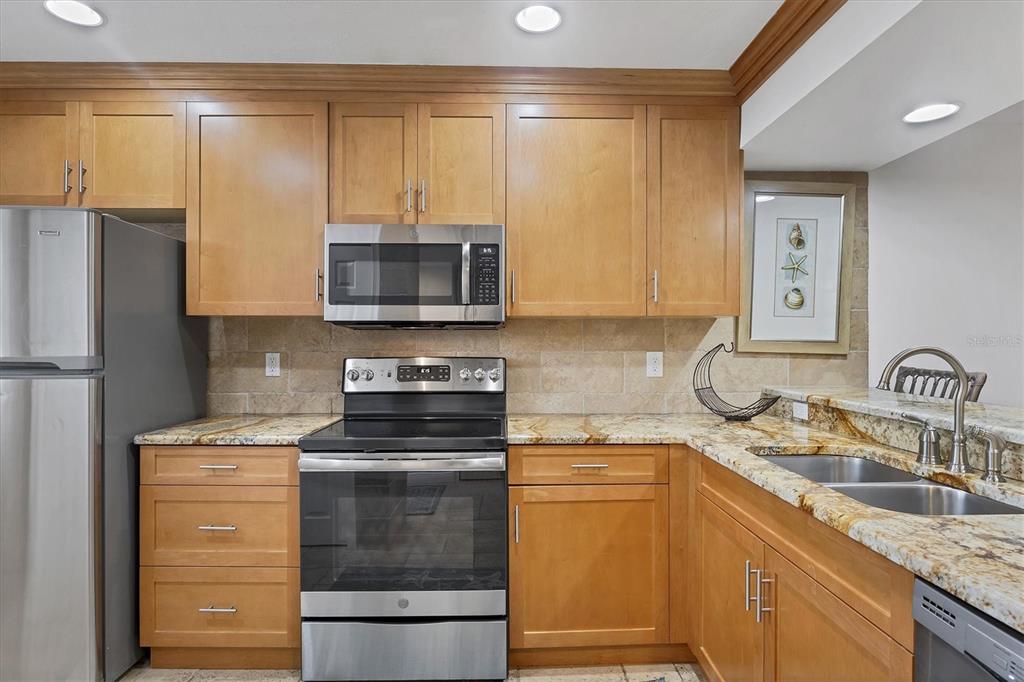 6236 Midnight Pass Road, Unit 300 Sarasota, FL 34242 - Photo 14 of 48 Gallery Image 14