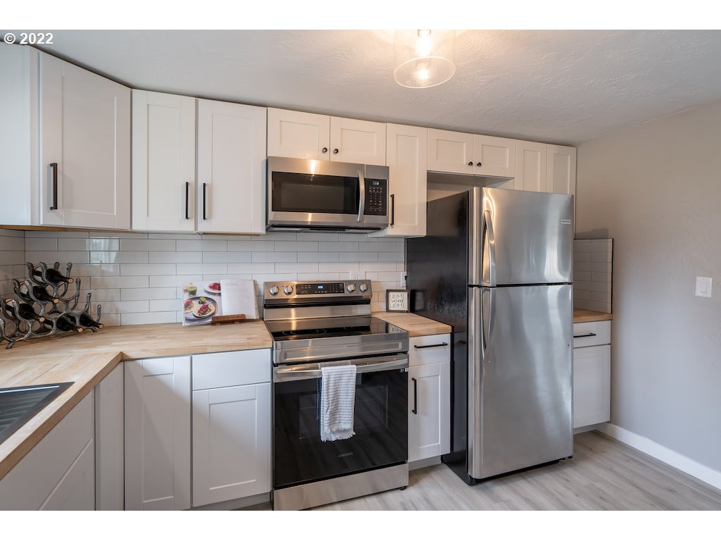 537 South 53rd Street Springfield, OR 97478 - Photo 8 of 22