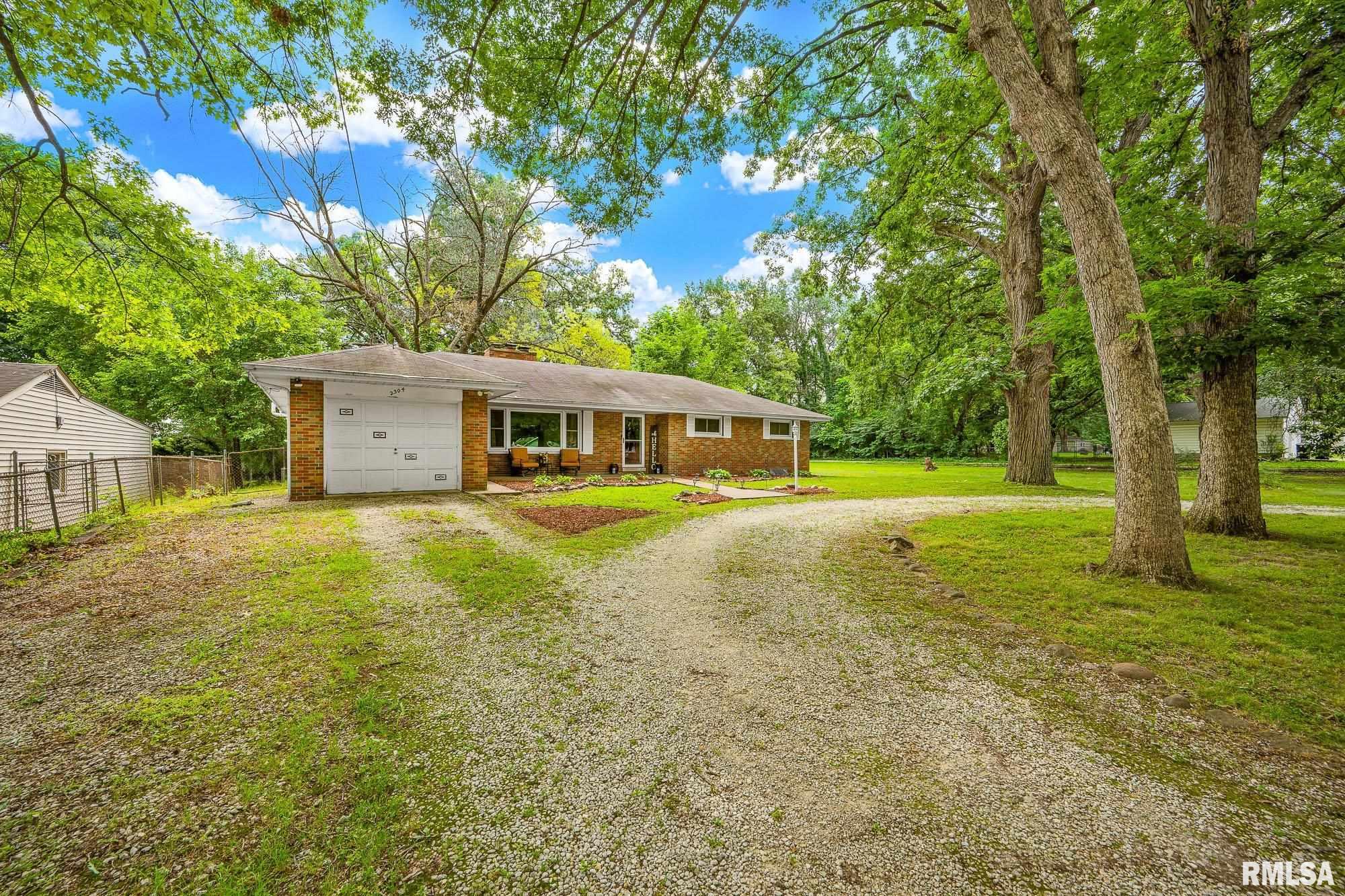 2304 North Lehman Road Peoria, IL 61604 - Photo 2 of 31