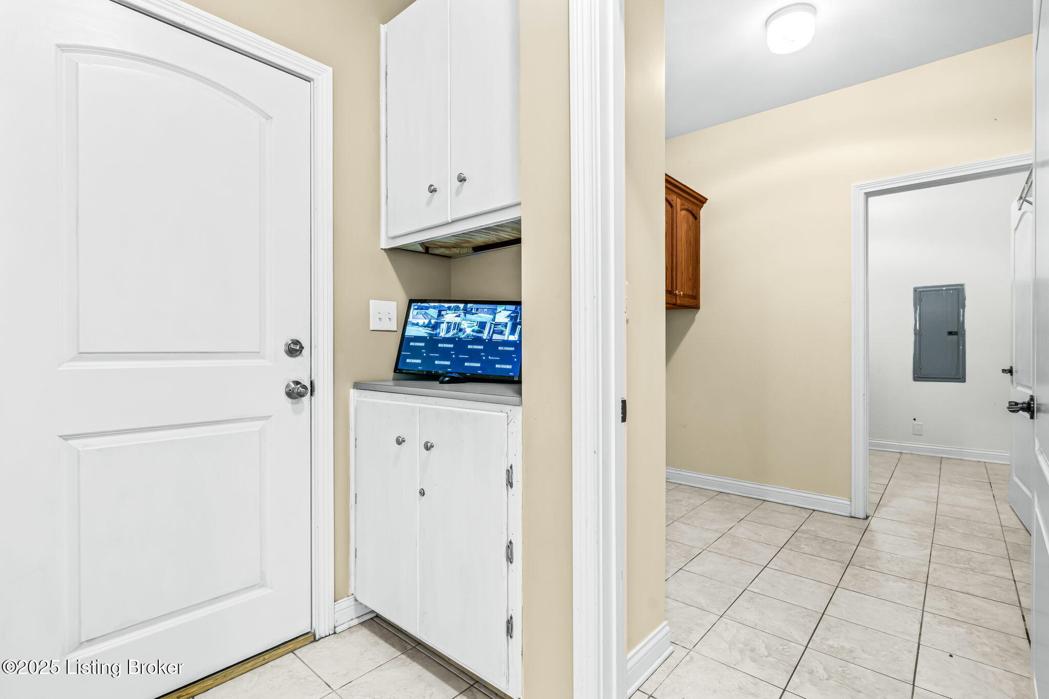 153 Spring Farm Trail Shepherdsville, KY 40165 - Photo 27 of 43 Hall