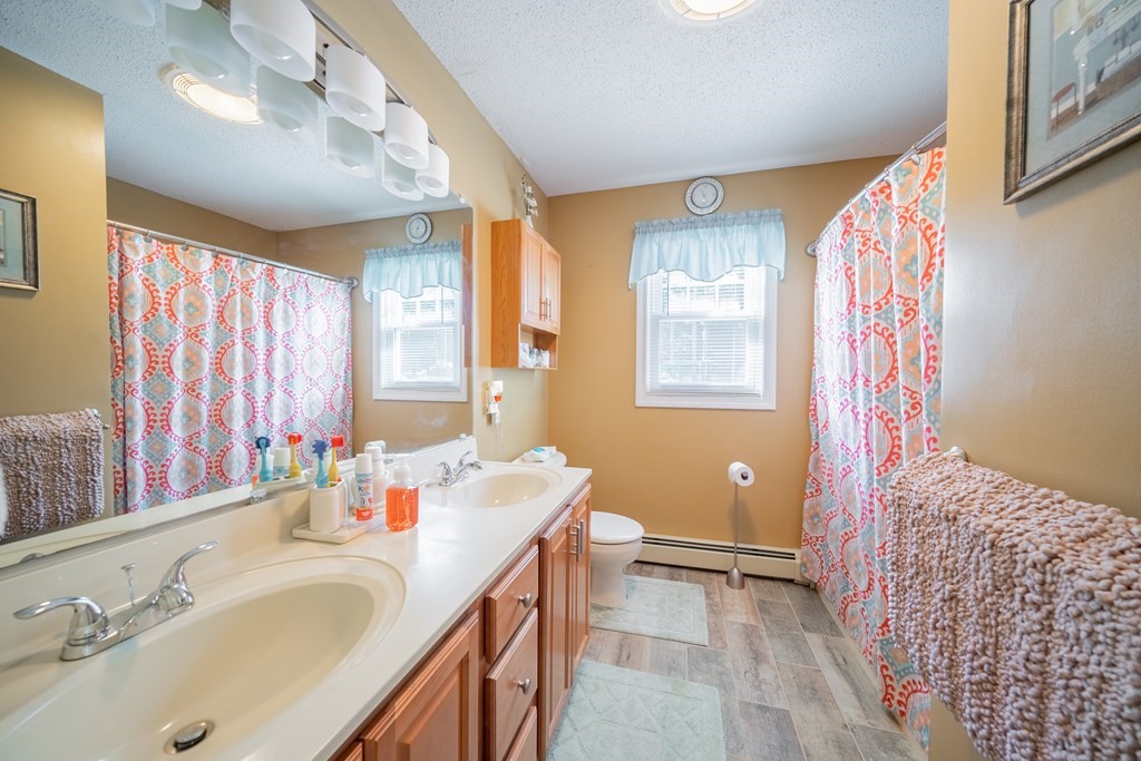 509 Middle Road Acushnet, MA 02743 - Photo 11 of 40 Gallery Image 11