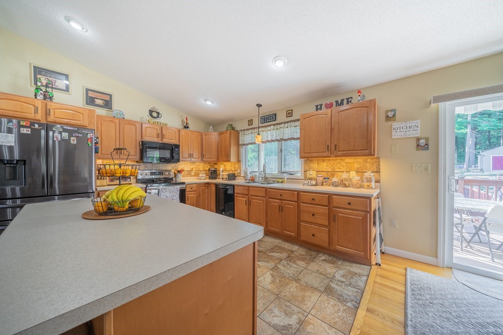 509 Middle Road Acushnet, MA 02743 - Photo 19 of 40 Gallery Image 19