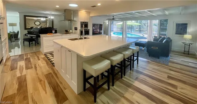 $2,890,000 | 2120 Sandpiper Street, Naples, FL 34102