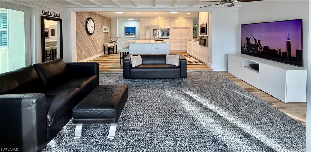 2120 Sandpiper Street Naples, FL 34102 - Photo 17 of 48