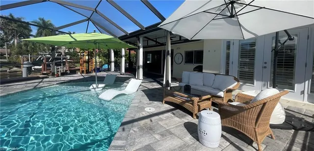 $2,890,000 | 2120 Sandpiper Street, Naples, FL 34102