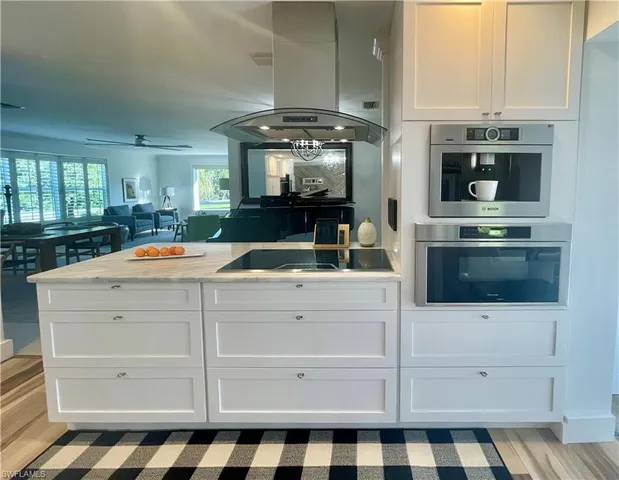 $2,890,000 | 2120 Sandpiper Street, Naples, FL 34102