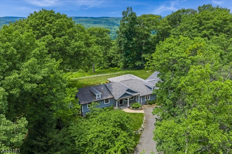 8 Sheeprock Road Kinnelon, NJ 07405 - Photo 37 of 47