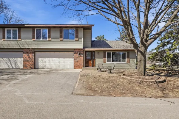 $249,900 | 1811 Knox Drive, Burnsville, MN 55337